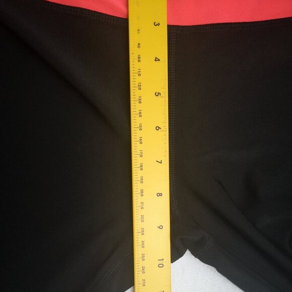 Reebok Ladies Size XL Ankle Length Black with Salmon Accents Leggings - Picture 6 of 7